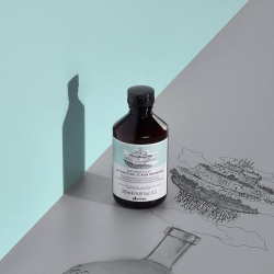 Davines Detoxifying Scrub Shampoo 250ml - 2